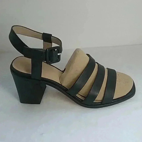 Nordstrom signature black livia strappy  SANDAL - Picture 1 of 8